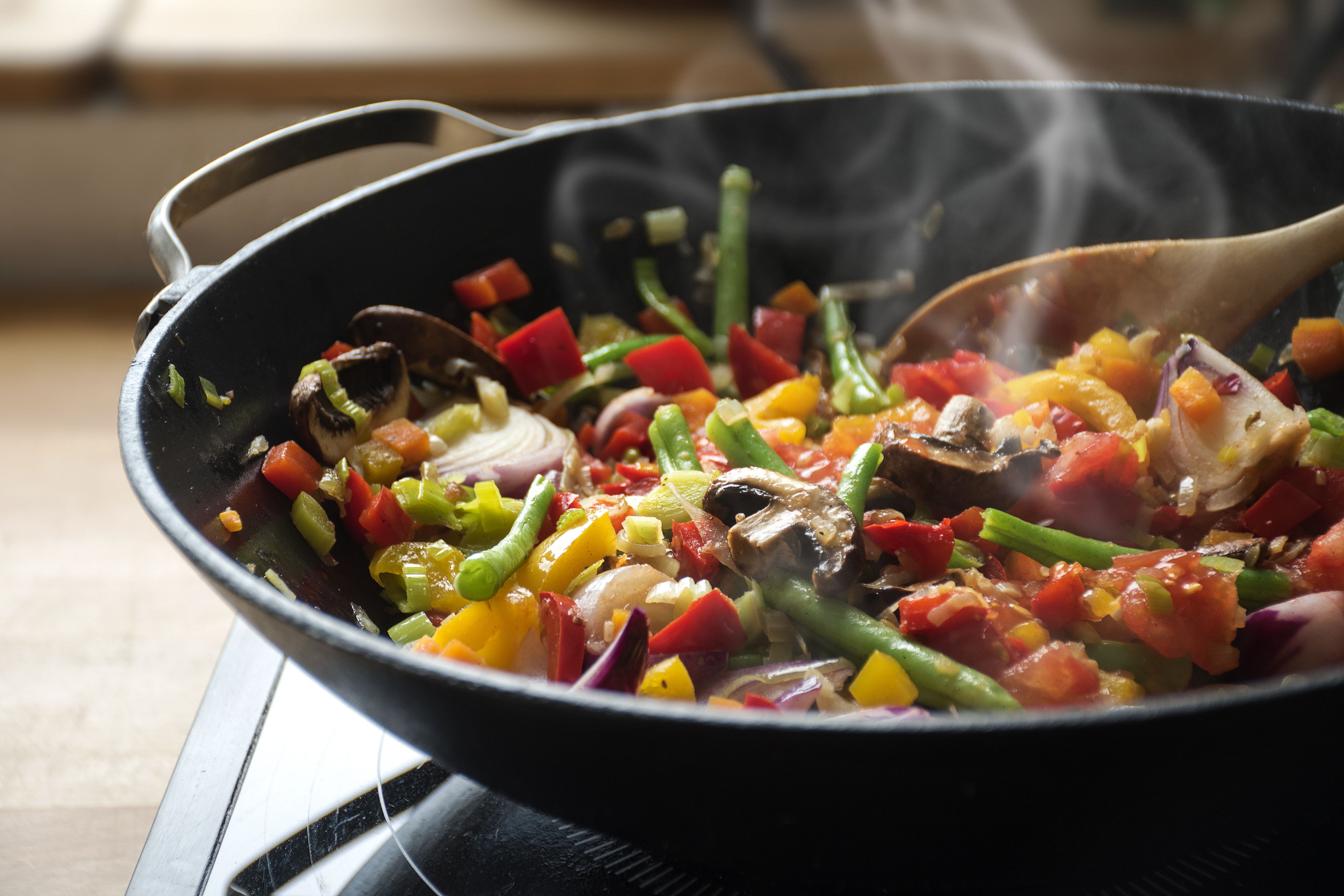 Как пожарить овощи на сковороде