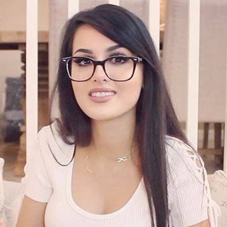 How well do you know Sssniperwolf? 