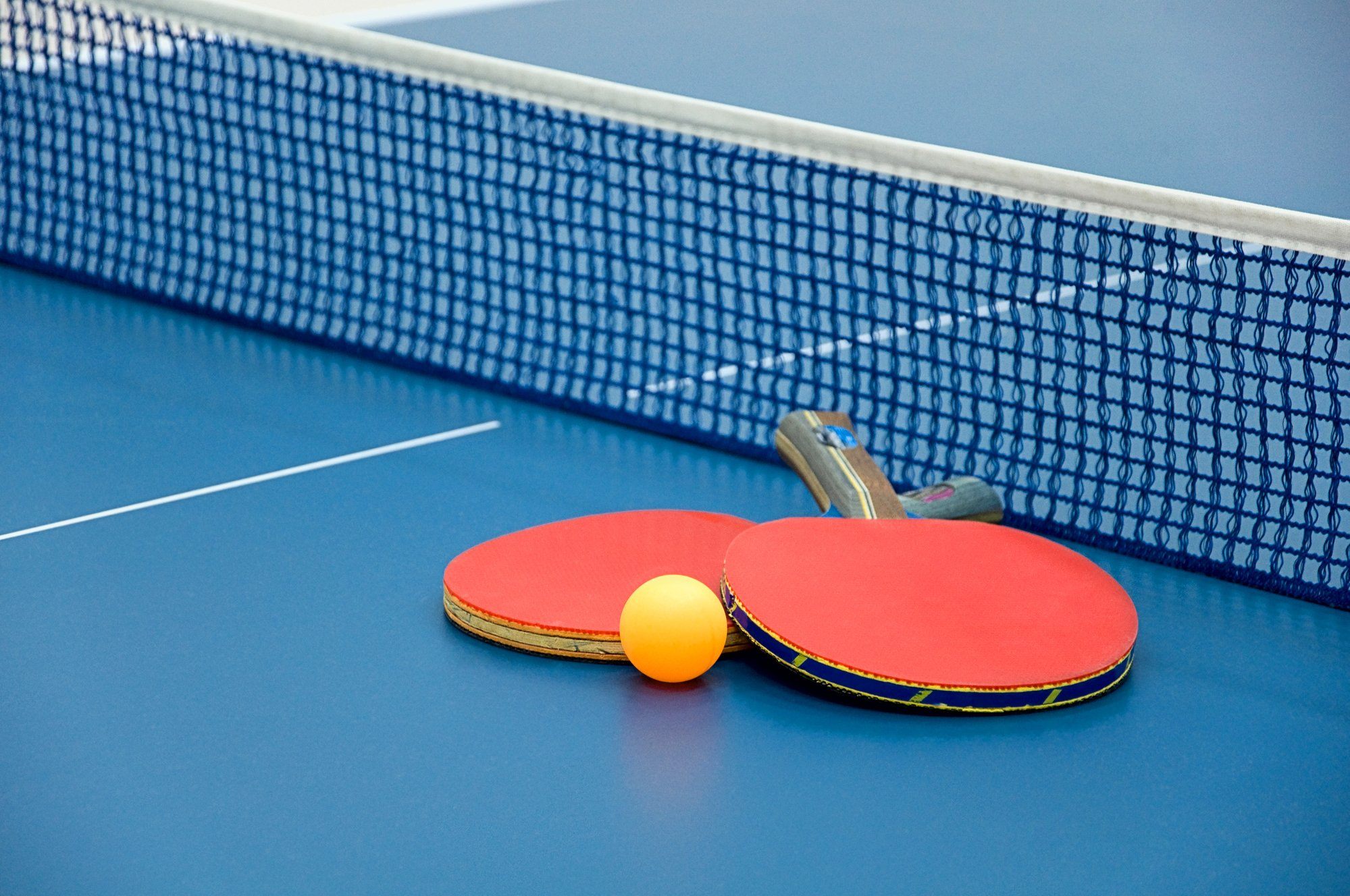 Чем отличается настольный теннис от пинг понга. Пинпонг и настольный теннис. Теннис пинг пинг понг. Натольны йтенис. Спорт настольный теннис.