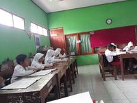 Perkalian dan Pembagian Campuran - Kelas 11 - Kuis