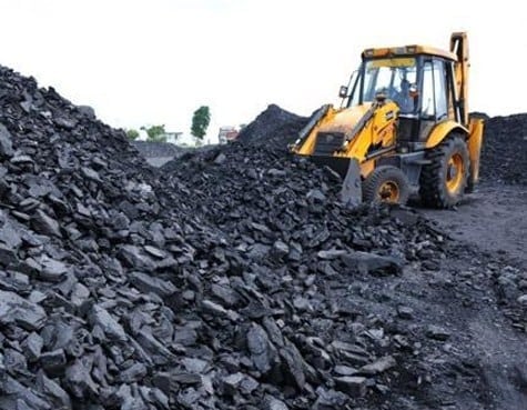 Batubara dan minyak bumi adalah contoh sumber daya alam yang dihasilkan dari