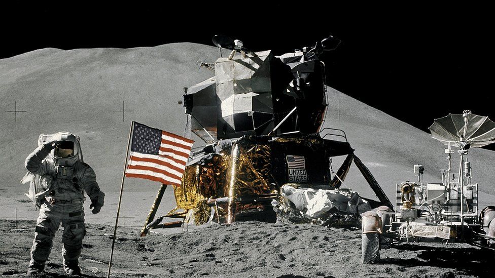 Apollo 11 Moon: Khám phá hành trình phi thường của con người đến mặt trăng với Apollo