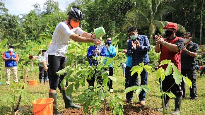 Pembiasaan Diri untuk Melestarikan Lingkungan